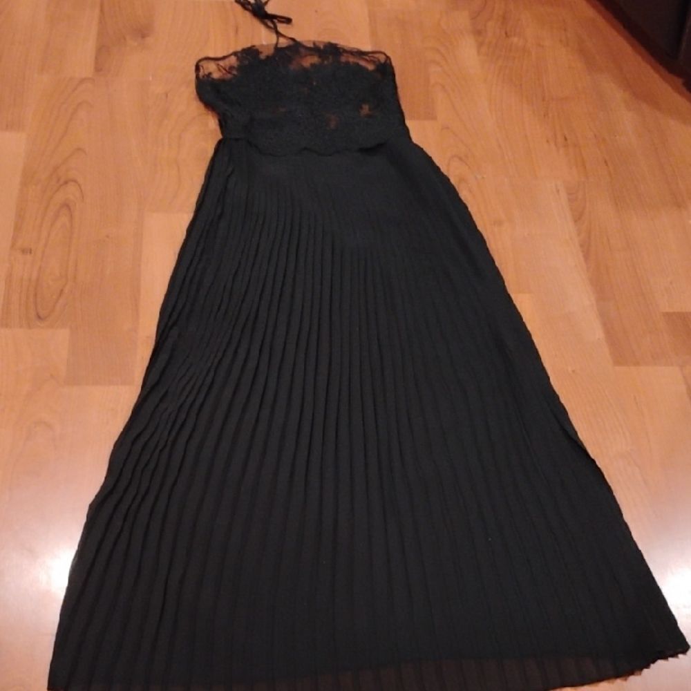 Elegant Black Lace Evening Dress